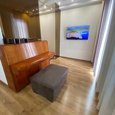 Apartment - "Exclusive" Тбилиси Экстерьер фото